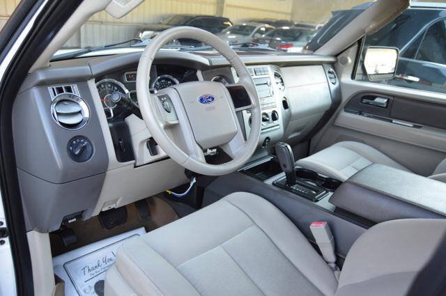 Used 2010 Ford Expedition XLT AWD/4WD image 13
