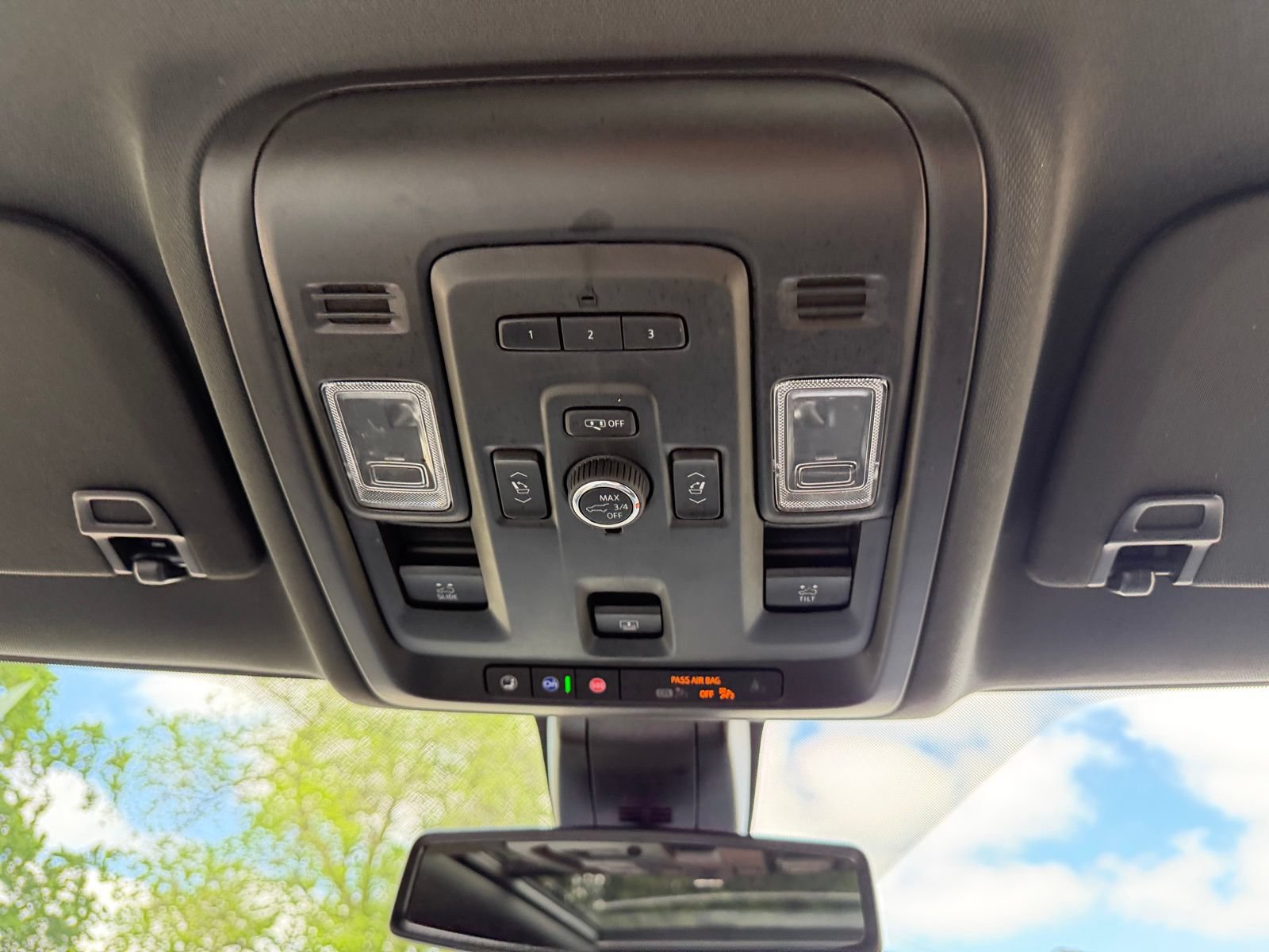 Used 2022 Chevrolet Tahoe LT w/ LT Signature Plus Package AWD/4WD image 28