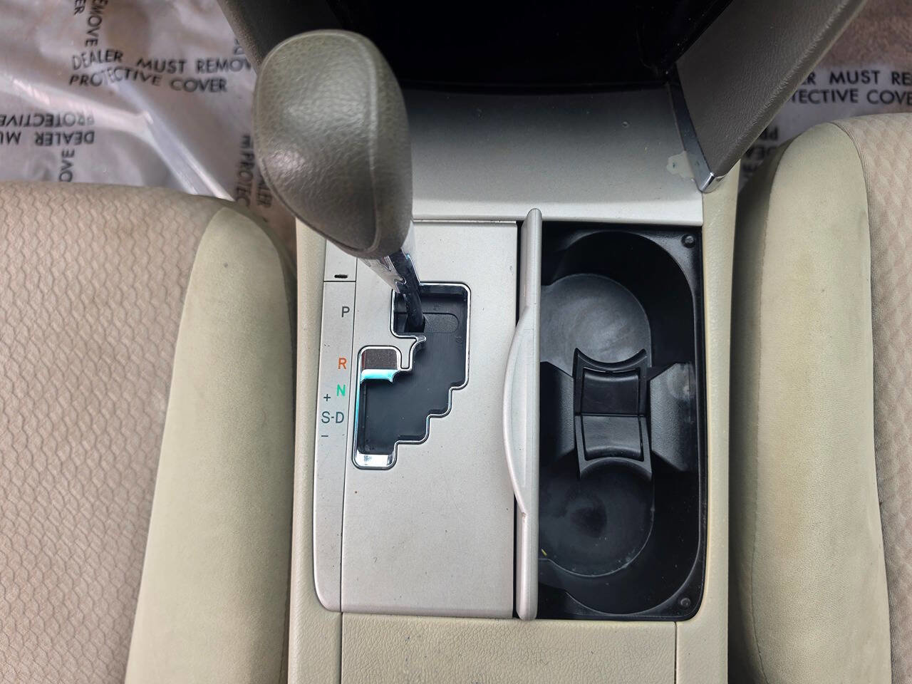 Used 2010 Toyota Camry LE image 38