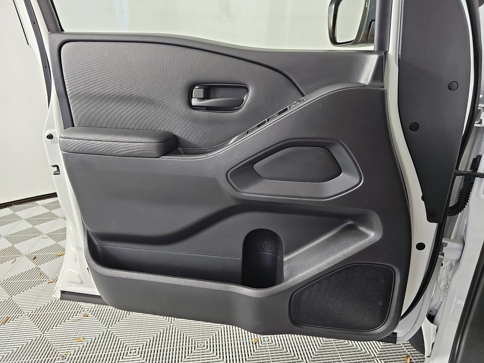 Used 2022 Nissan Frontier S RWD image 25