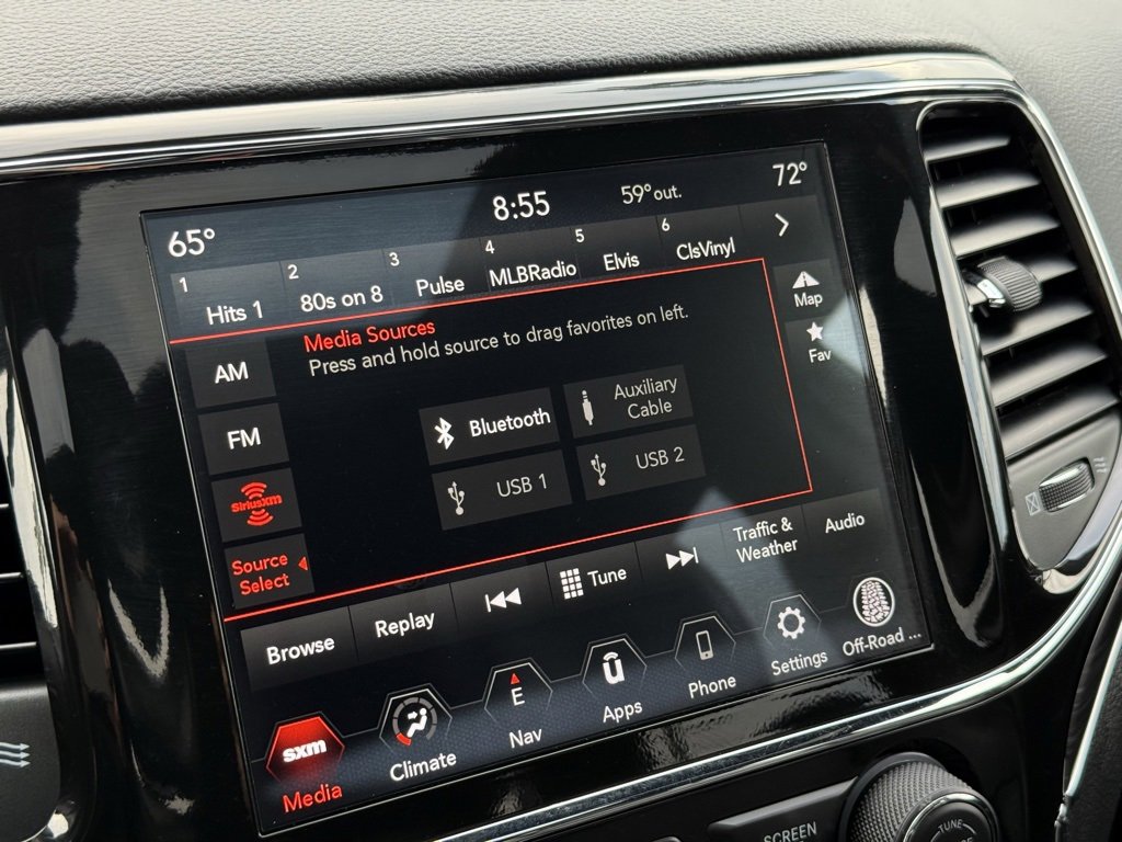 Used 2022 Jeep Grand Cherokee Limited image 23