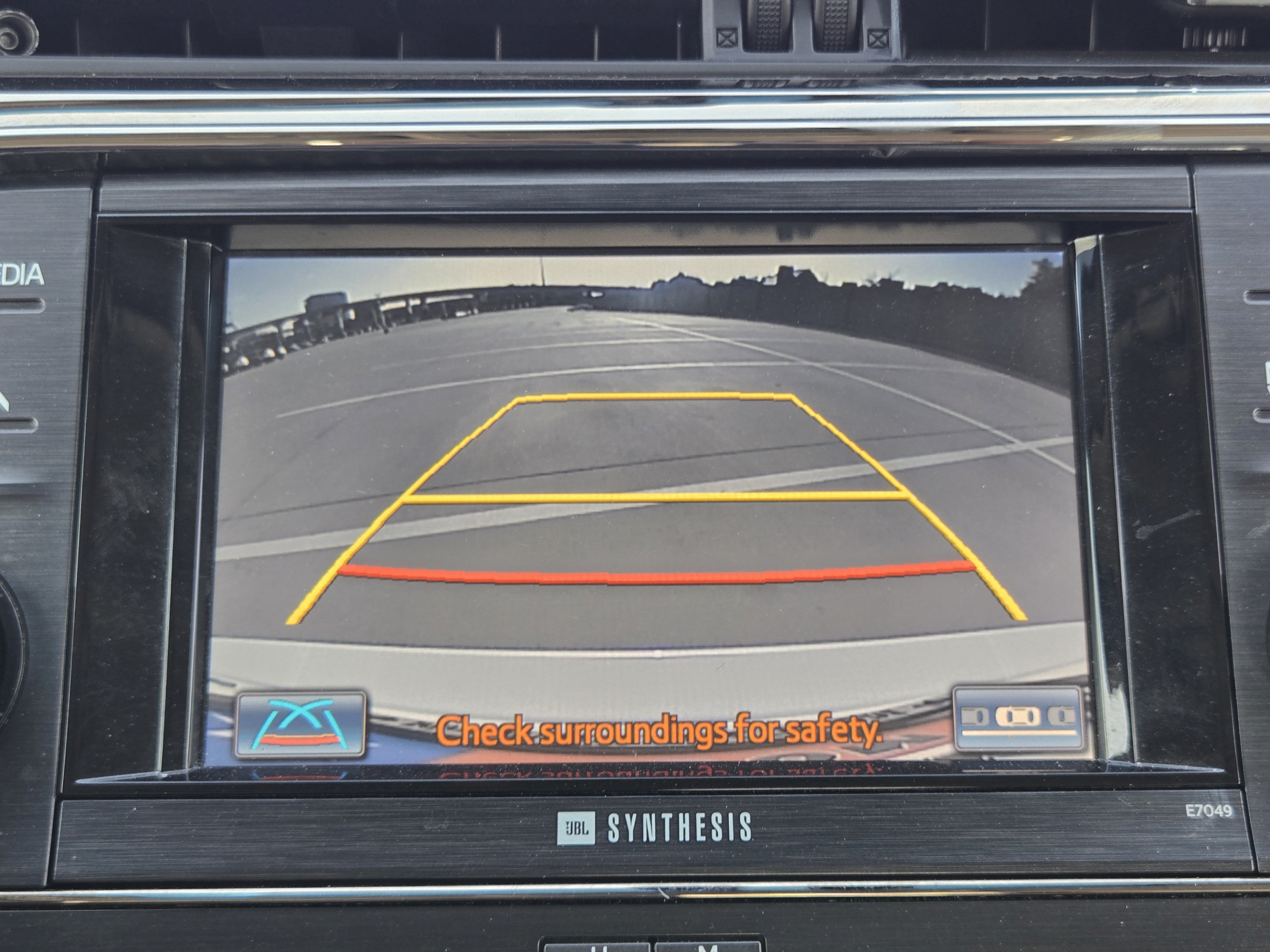 Used 2014 Toyota Avalon Limited w/ Technology Package FWD image 14