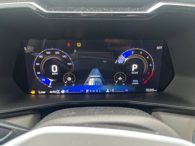 Used 2025 Chevrolet Colorado ZR2 w/ Technology Package AWD/4WD image 13