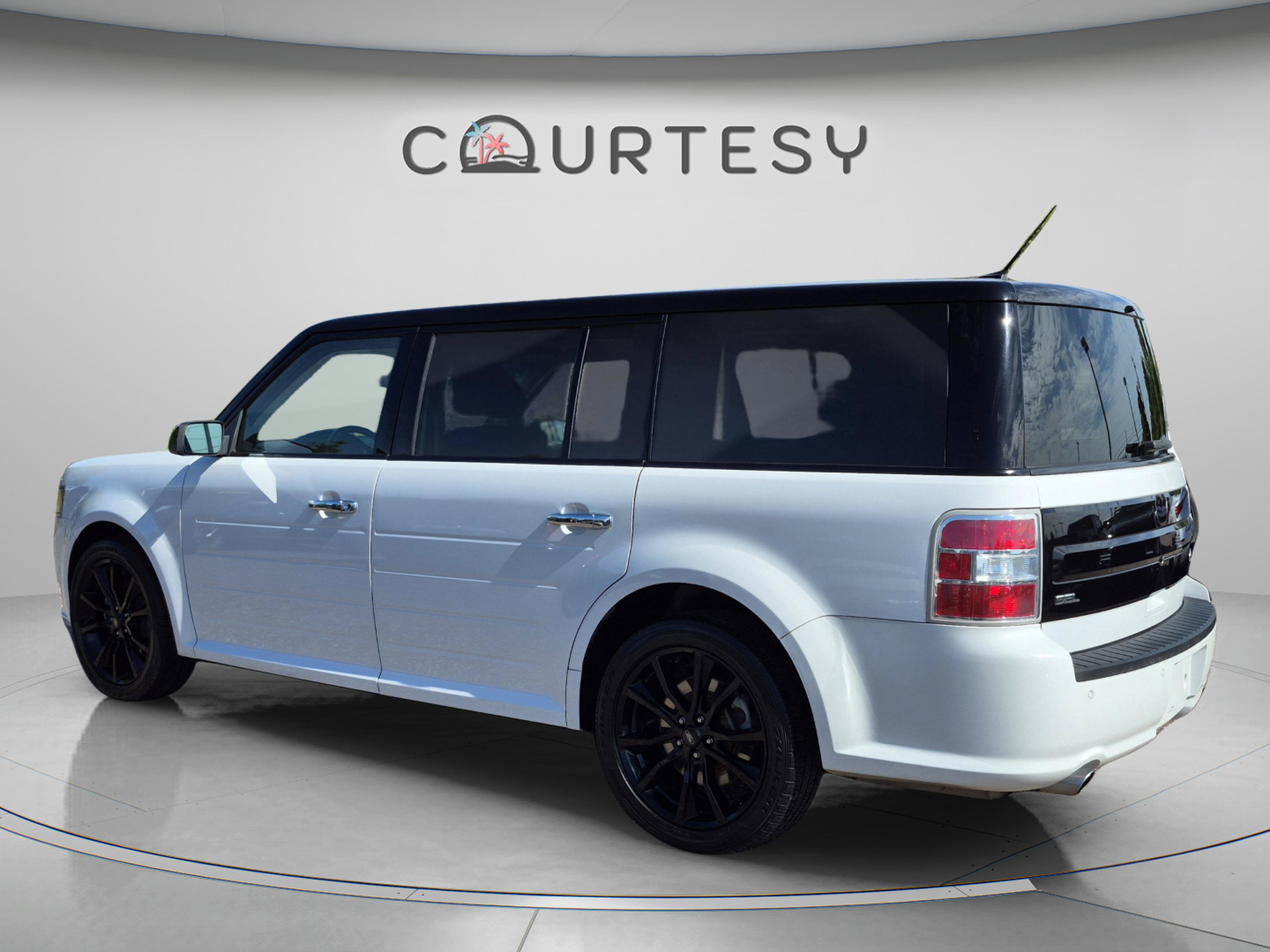 Used 2019 Ford Flex SEL w/ Equipment Group 202A FWD image 3
