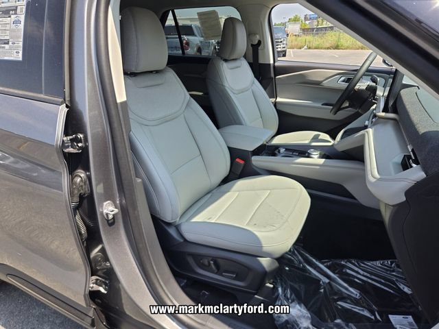 New 2026 Ford Explorer Active w/ Active Comfort Package AWD/4WD image 14