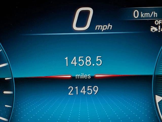 Used 2023 Mercedes-Benz EQB 300 4MATIC image 9