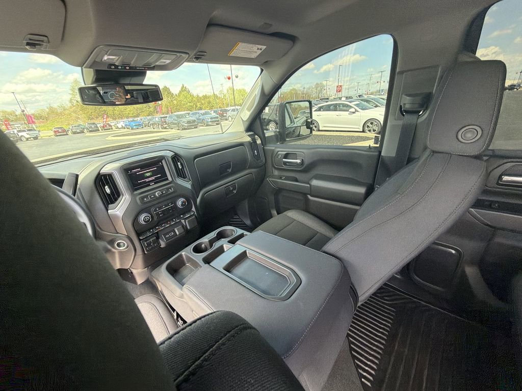 Used 2026 Chevrolet Silverado 2500 Custom w/ Custom Value Package image 21