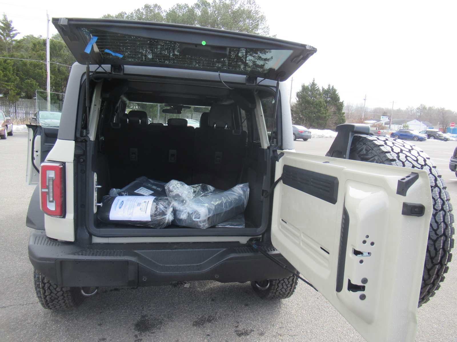 New 2026 Ford Bronco Badlands AWD/4WD image 16