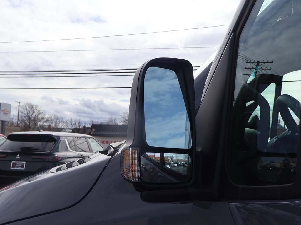 Used 2025 Mercedes-Benz Sprinter 3500 image 23