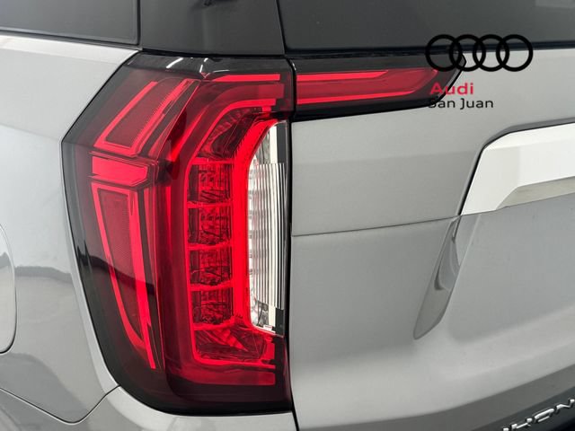 Used 2024 GMC Yukon Denali w/ Advanced Technology Package AWD/4WD image 9