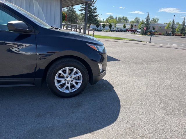 Used 2020 Chevrolet Equinox LS w/ LS Convenience Package FWD image 17