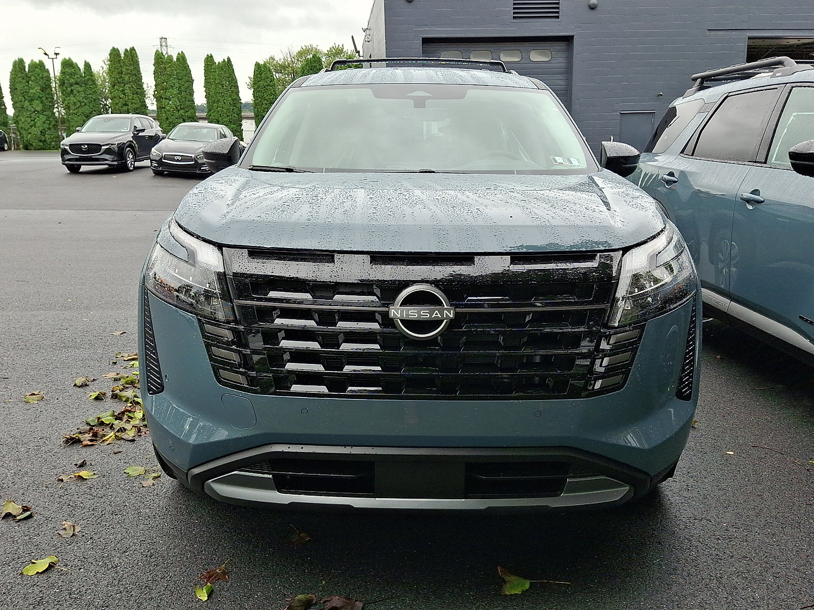 New 2026 Nissan Pathfinder SL AWD/4WD image 2