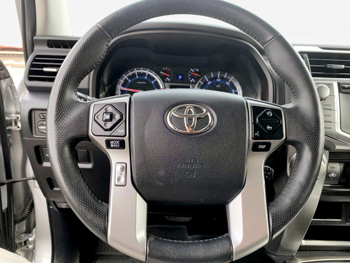 Used 2017 Toyota 4Runner SR5 AWD/4WD image 22