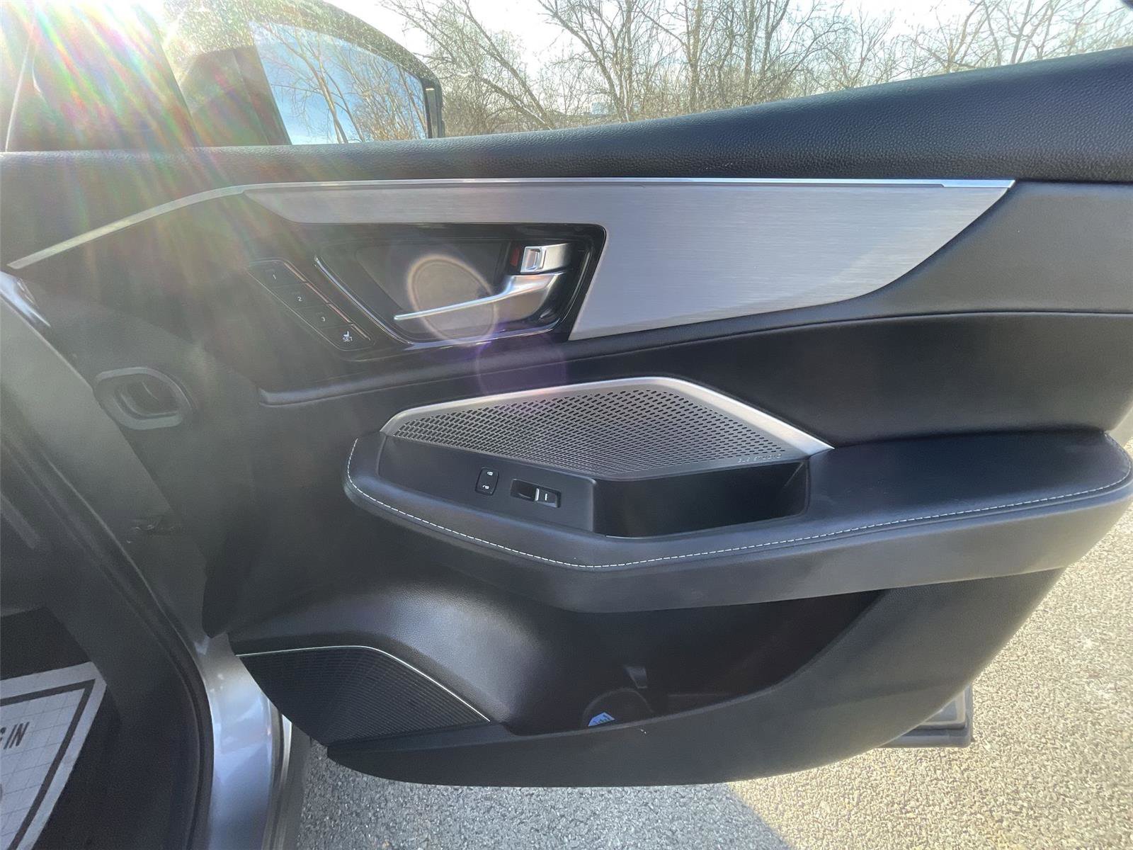 Used 2023 Acura MDX SH-AWD w/ Technology Package image 30