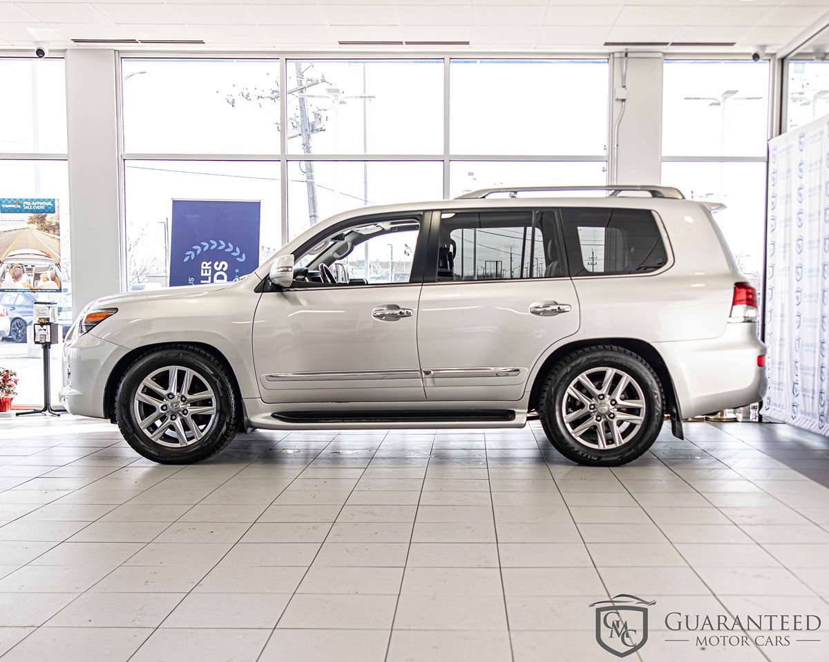 Used 2015 Lexus LX 570 4WD w/ Luxury Package image 6