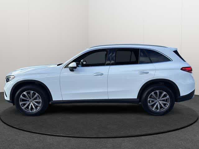 Used 2026 Mercedes-Benz GLC 300 4MATIC image 3