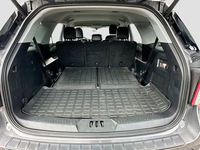 Used 2022 Ford Explorer XLT w/ Equipment Group 202A AWD/4WD image 27