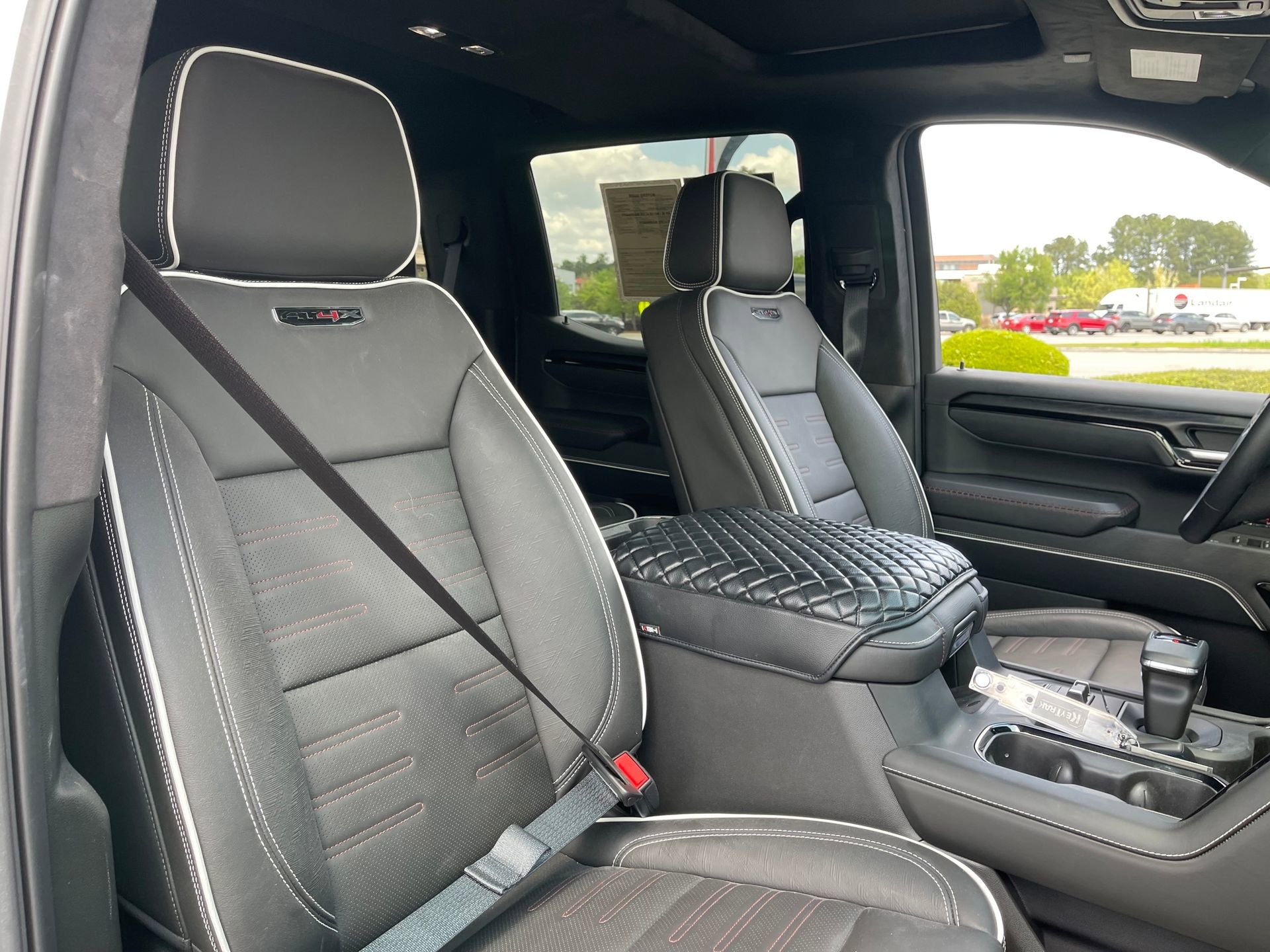 Used 2025 GMC Sierra 1500 AT4X image 26