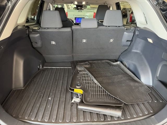 Certified 2024 Toyota RAV4 LE AWD/4WD image 11