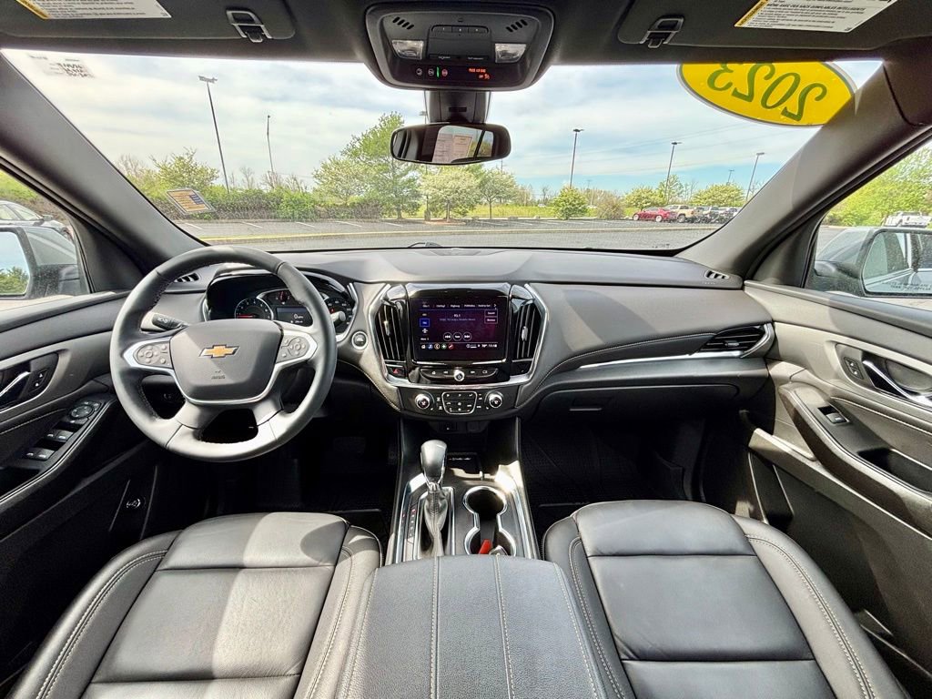 Used 2023 Chevrolet Traverse LT w/ LPO, Floor Liner Package FWD image 26