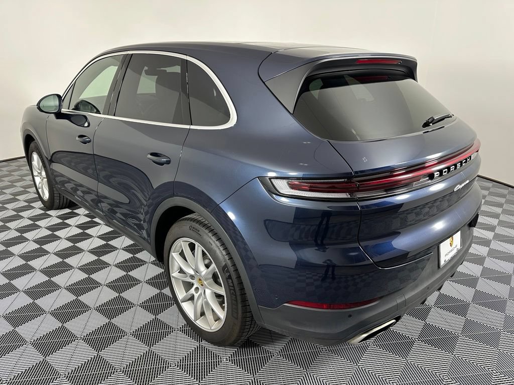 Certified 2024 Porsche Cayenne w/ Premium Package Plus (PFM) AWD/4WD image 3