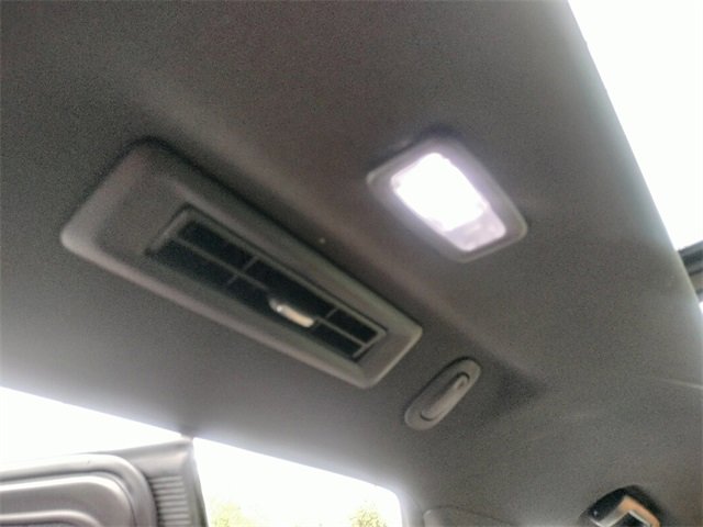 Used 2023 Chevrolet Suburban High Country image 29