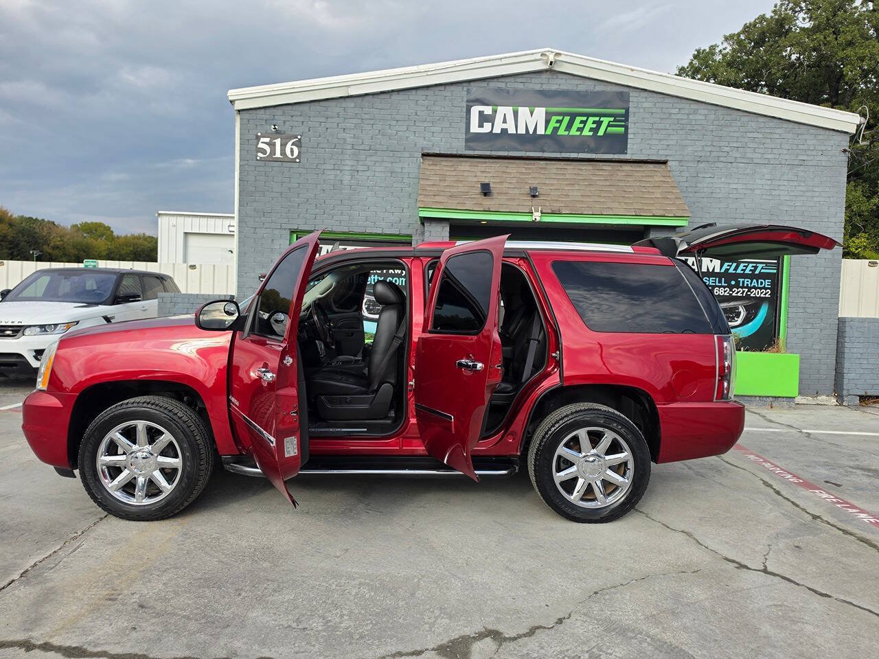 Used 2014 GMC Yukon Denali RWD image 27