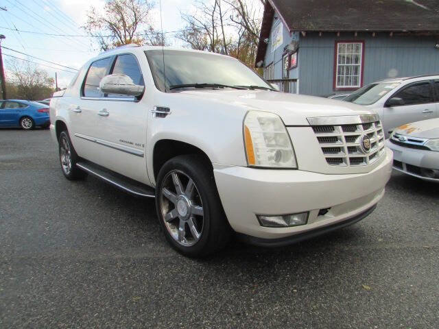 Used 2007 Cadillac Escalade EXT w/ Information Package