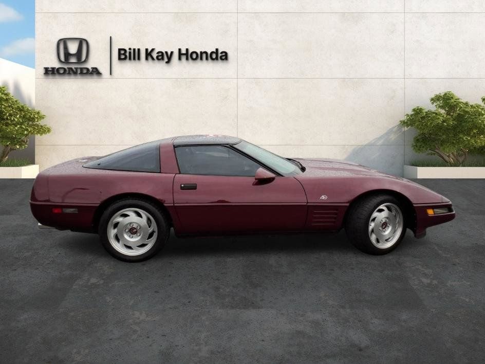 Used 1993 Chevrolet Corvette Coupe RWD image 2