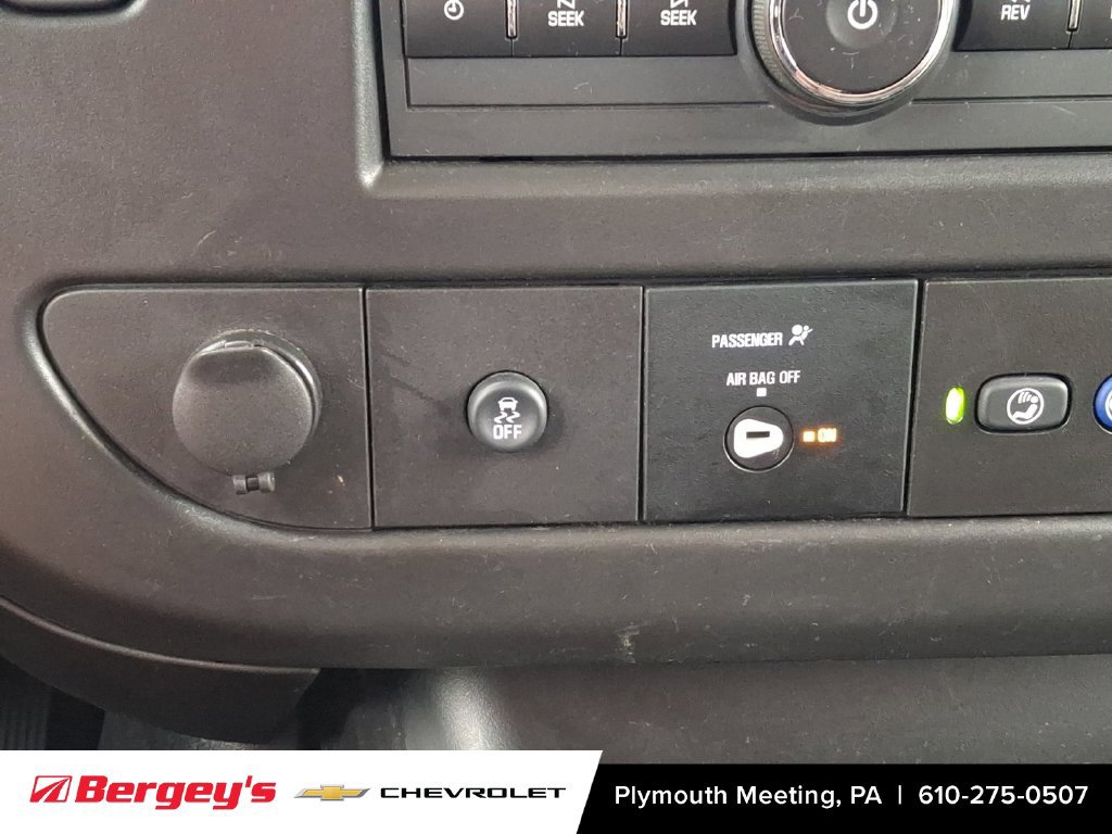 Certified 2025 Chevrolet Express 3500 LT w/ LT Preferred Equipment Group RWD image 24