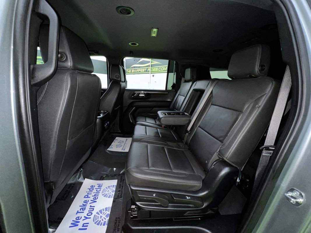 Used 2025 Chevrolet Suburban Z71 AWD/4WD image 26