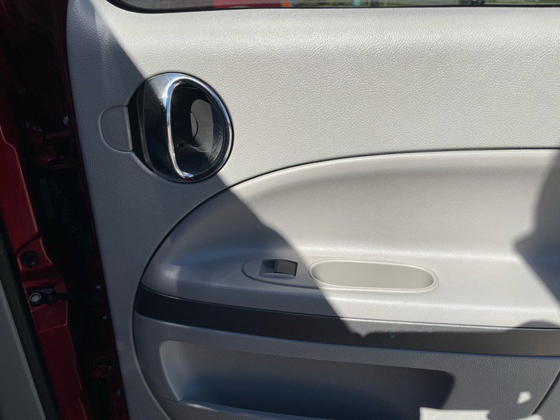 Used 2011 Chevrolet HHR LS image 37