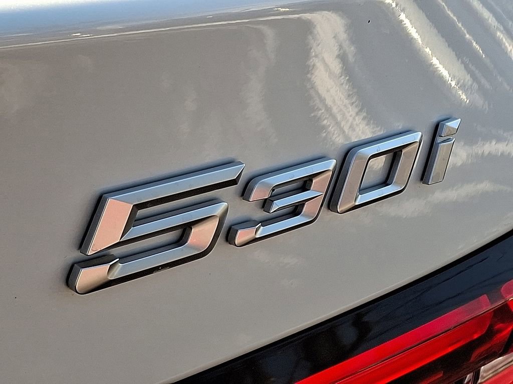 Used 2025 BMW 530i xDrive image 31