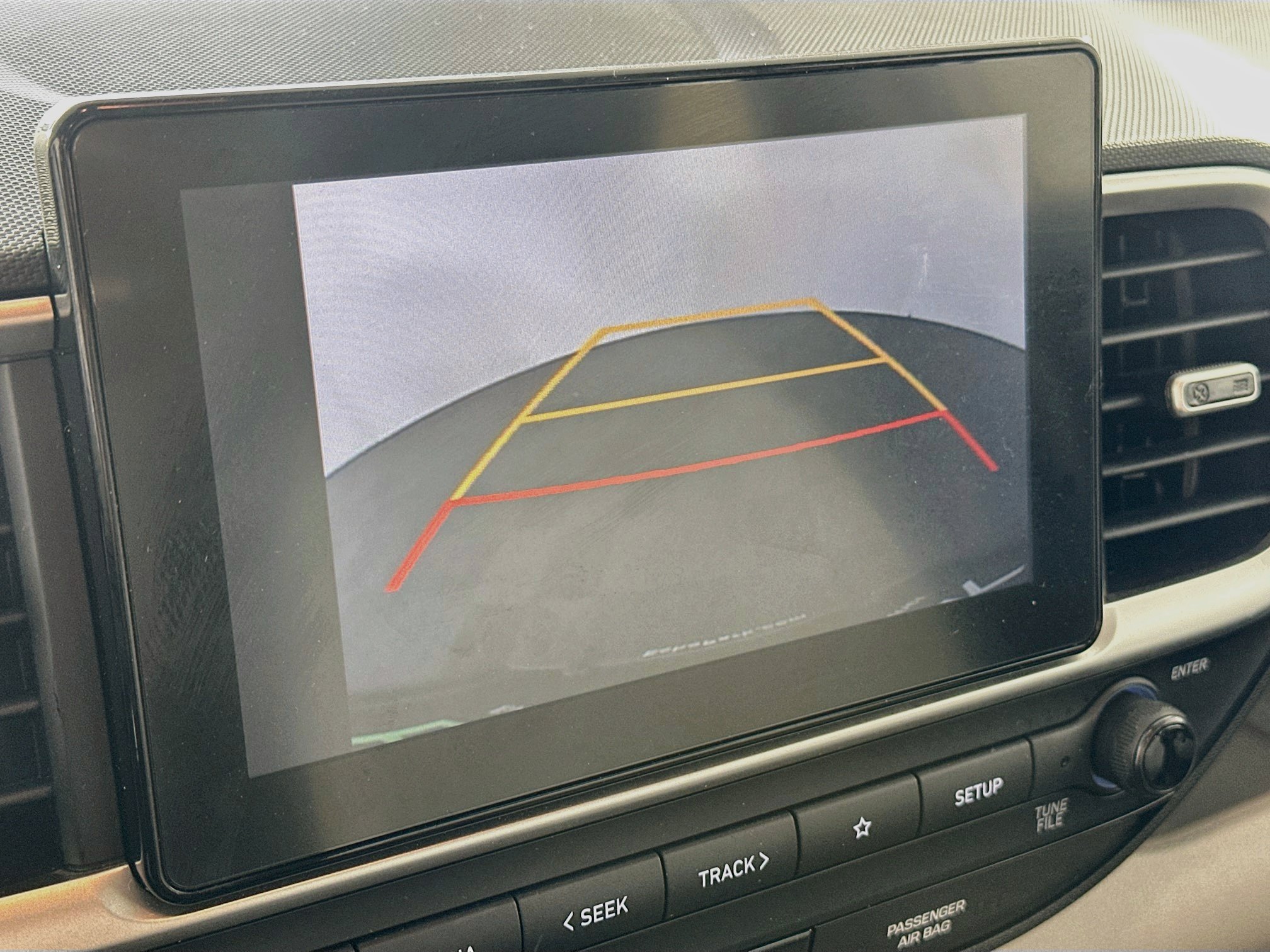Used 2025 Hyundai Venue SEL FWD image 22