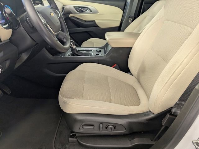 Used 2022 Chevrolet Traverse LT image 12