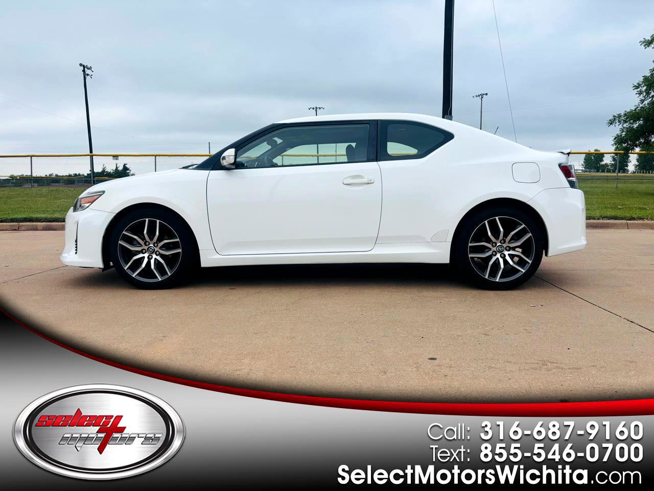 Used 2014 Scion tC image 1