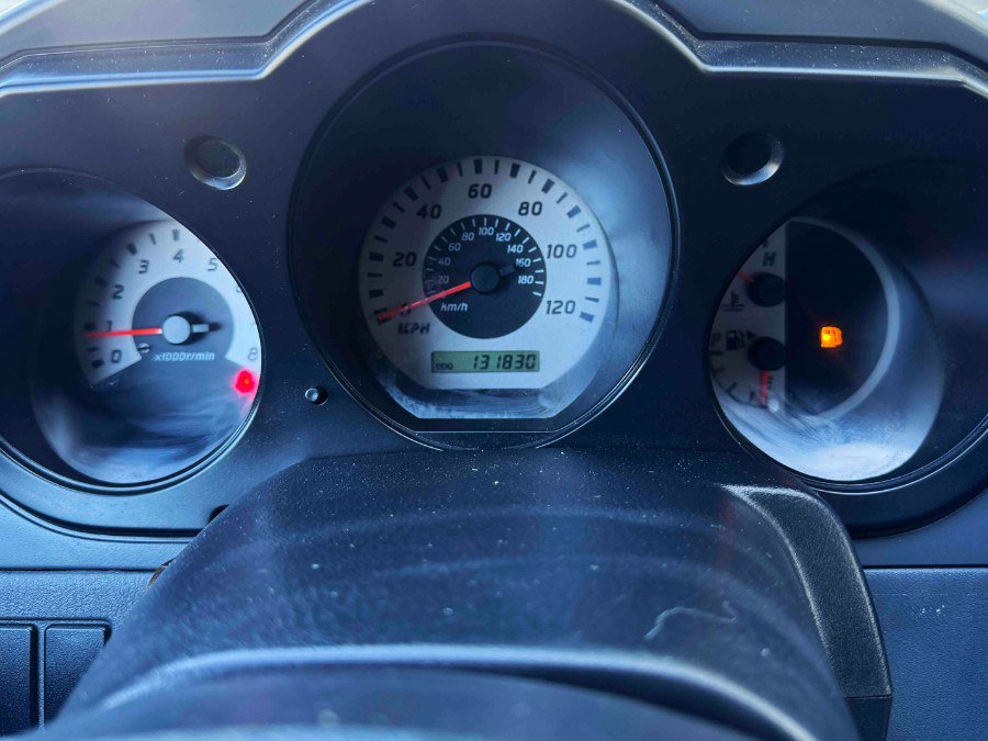 Used 2004 Nissan Frontier S/C image 21