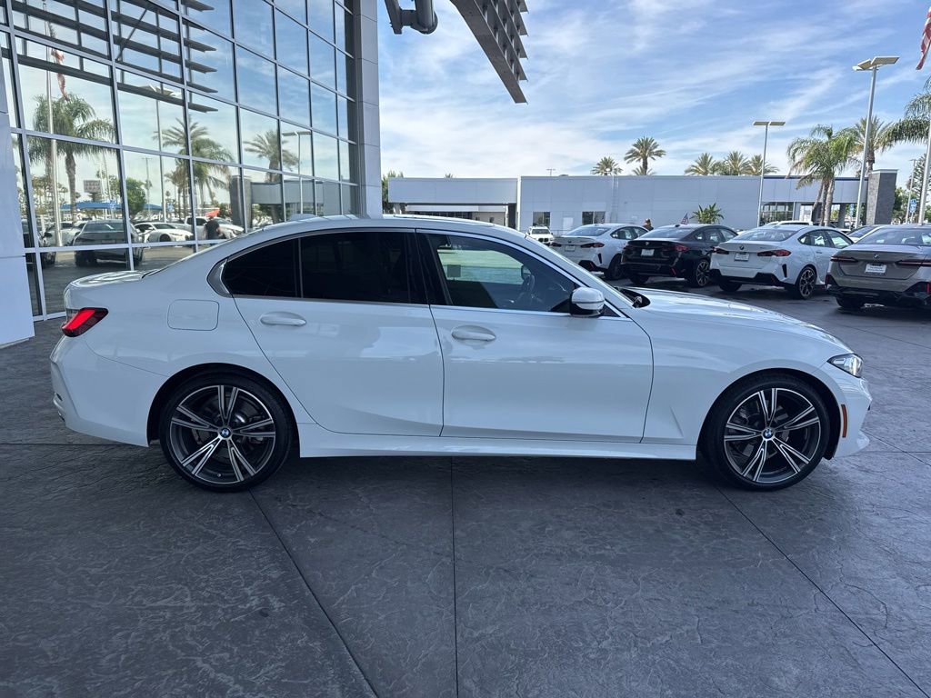 Used 2024 BMW 330i Sedan w/ Premium Package RWD image 3