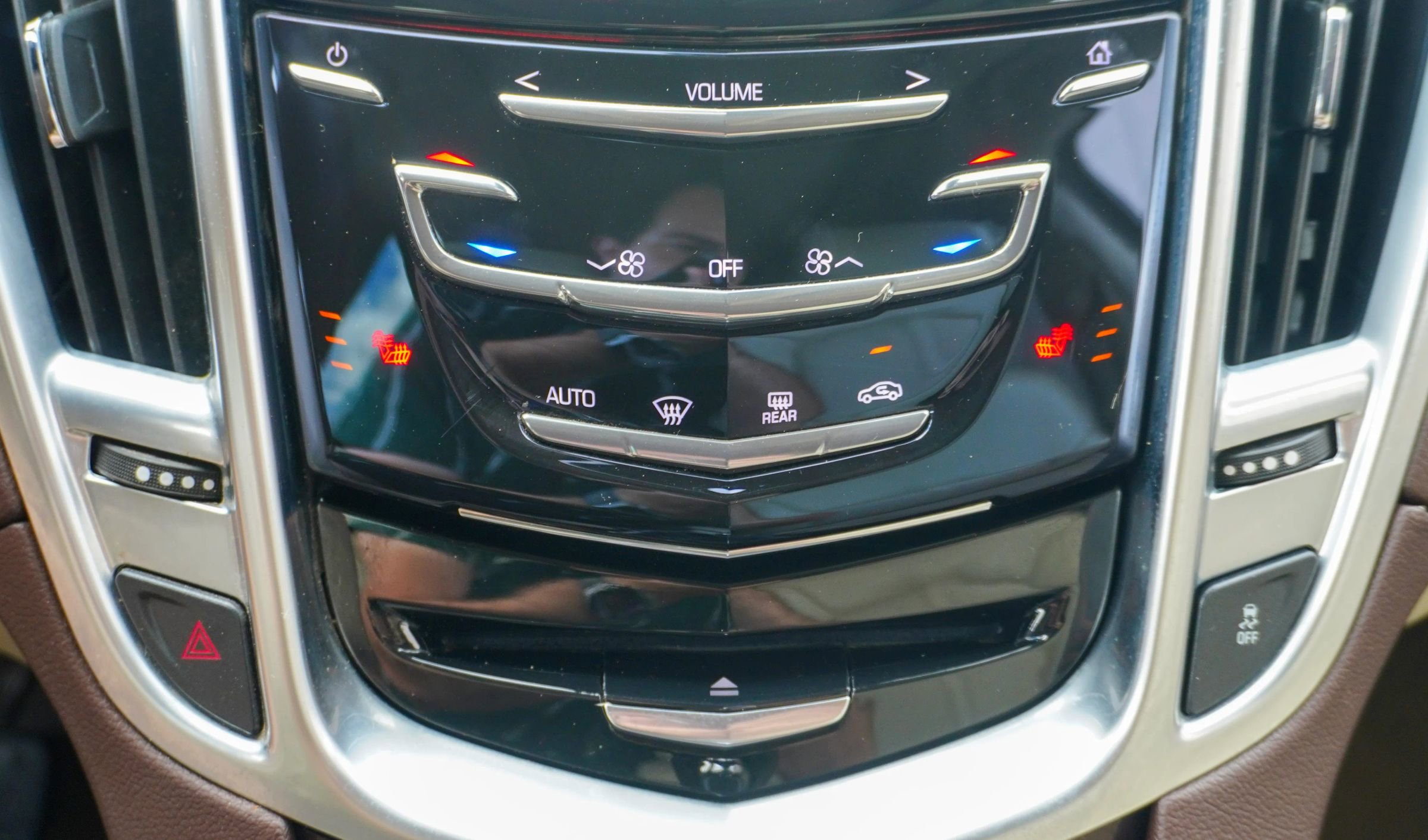 Used 2016 Cadillac SRX Luxury w/ Driver Awareness Package image 27