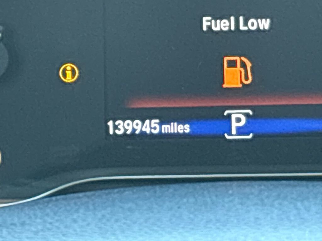 Used 2016 Honda Pilot Touring image 17