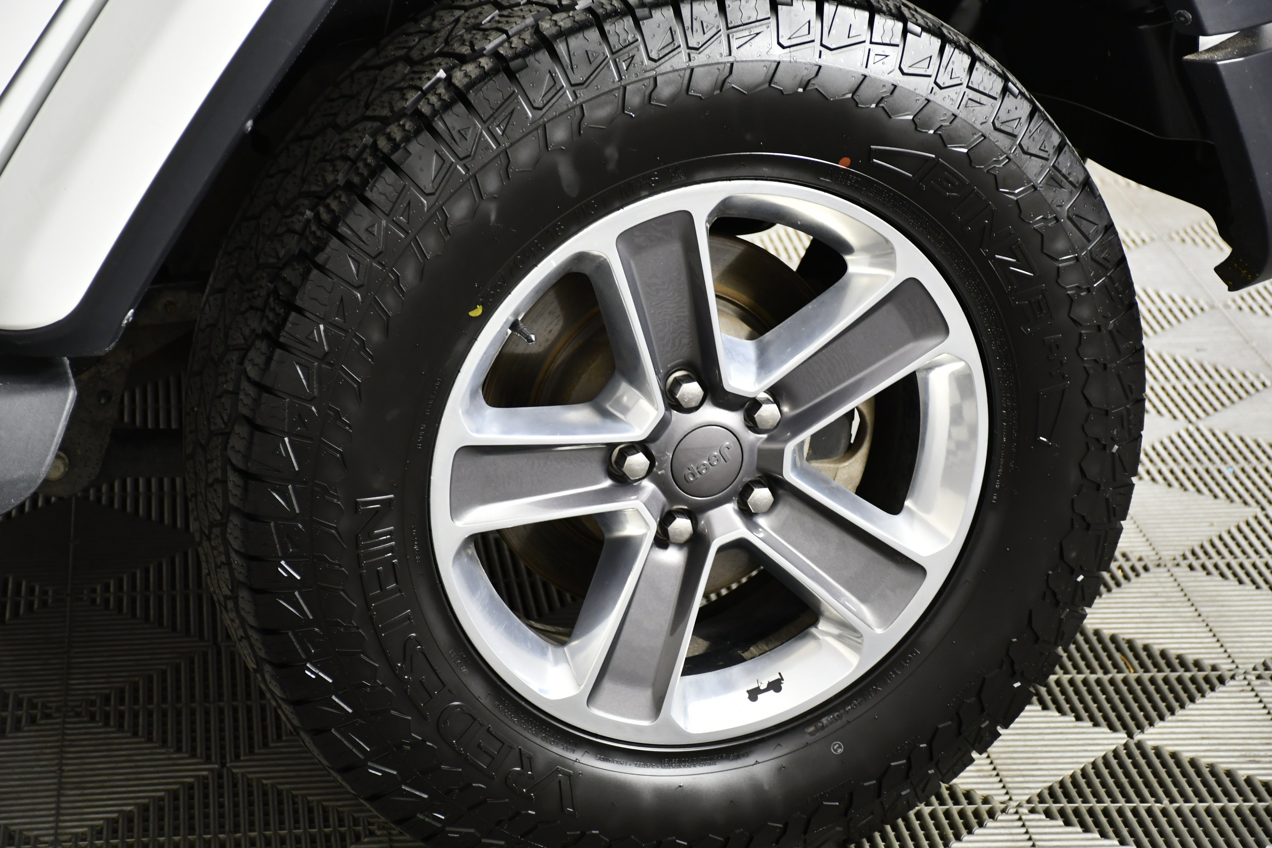 Used 2019 Jeep Wrangler Unlimited Sahara image 54