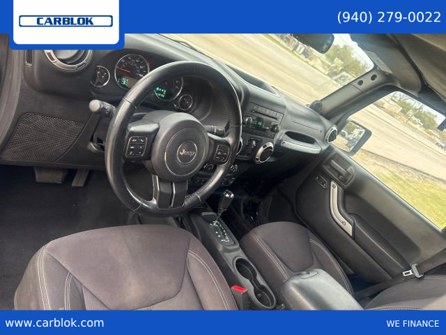 Used 2013 Jeep Wrangler Unlimited Sahara w/ Connectivity Group image 10