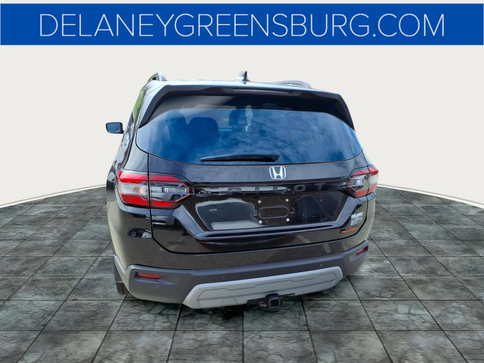 Used 2025 Honda Pilot TrailSport image 4