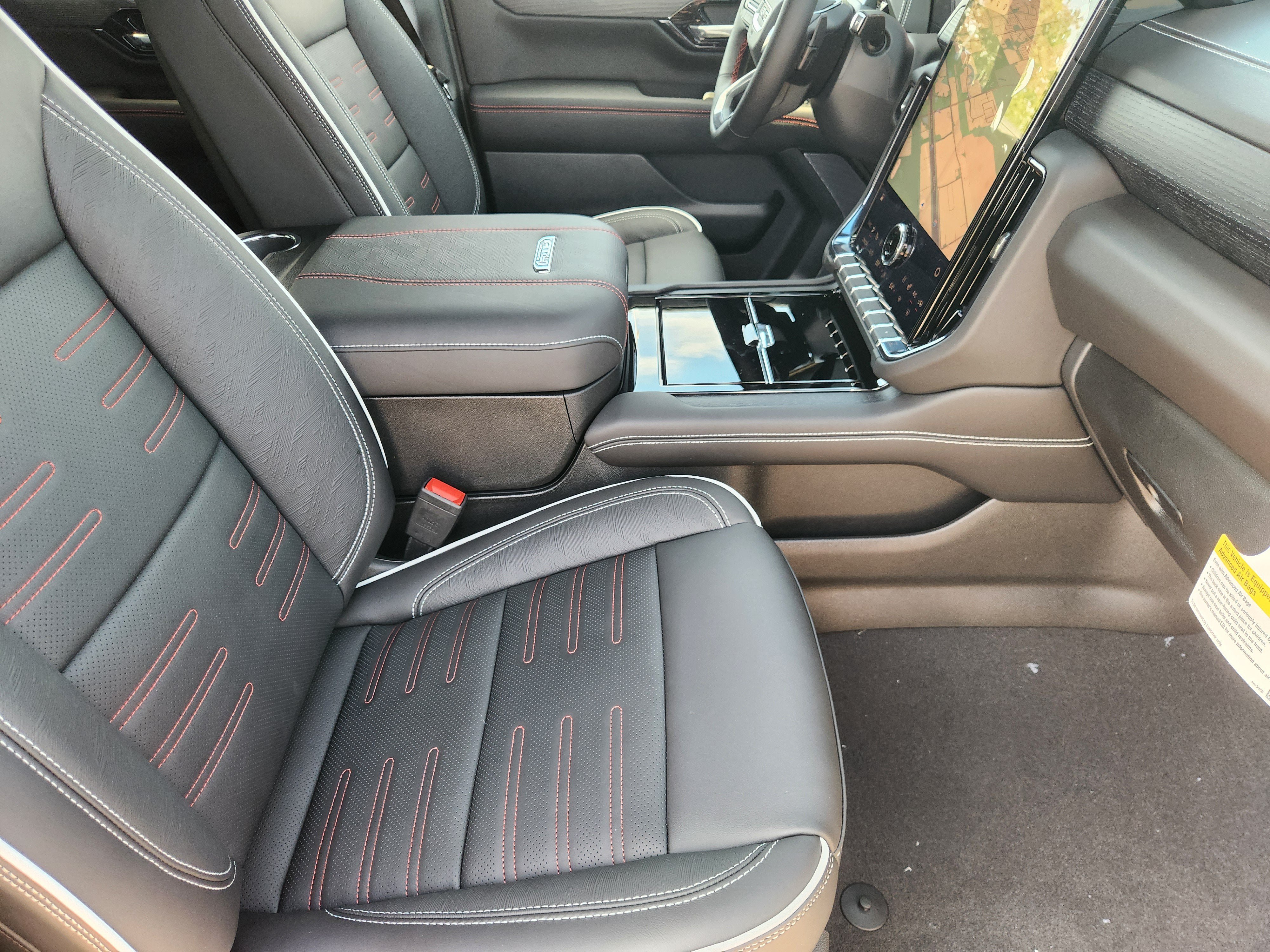 New 2027 GMC Yukon AT4 Ultimate AWD/4WD image 10