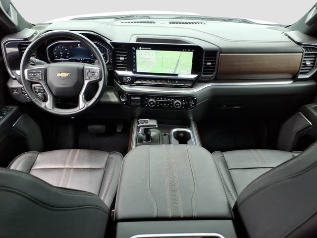 Used 2023 Chevrolet Silverado 1500 High Country w/ High Country Premium Package AWD/4WD image 21