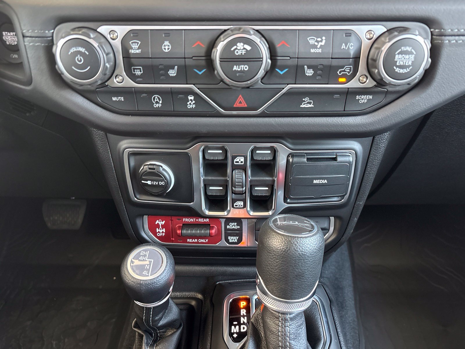 New 2026 Jeep Gladiator Rubicon AWD/4WD image 23
