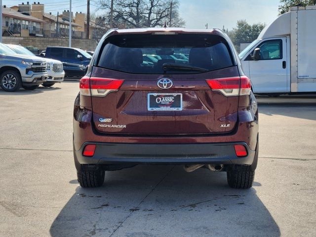 Used 2019 Toyota Highlander XLE image 13