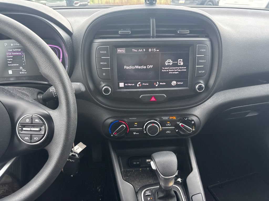 Used 2024 Kia Soul LX w/ Option Group 015 FWD image 10