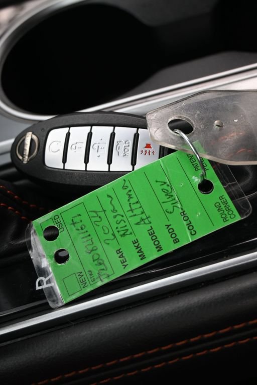 Used 2024 Nissan Altima 2.5 SR FWD image 23