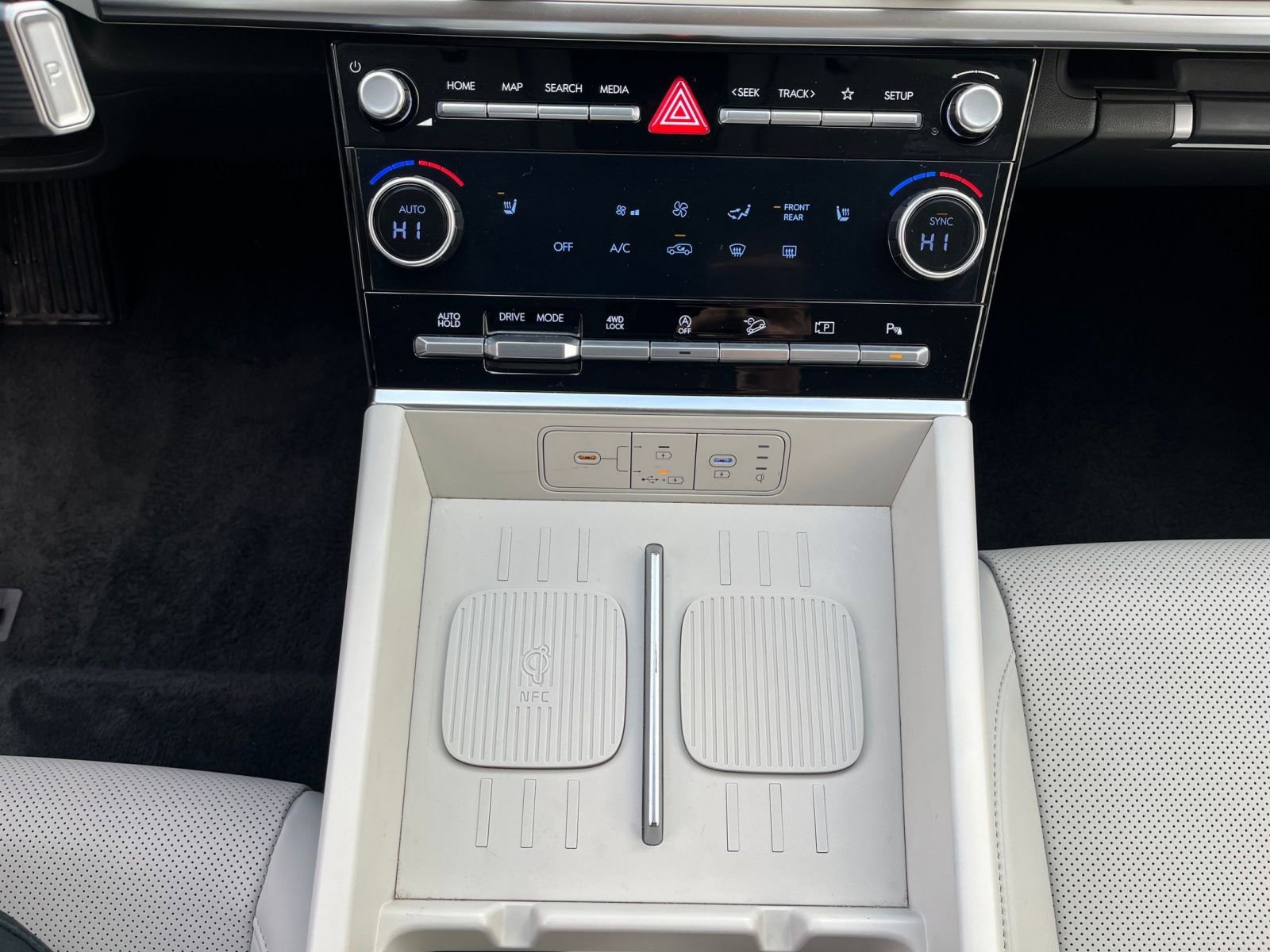 Used 2025 Hyundai Santa Fe SEL image 42